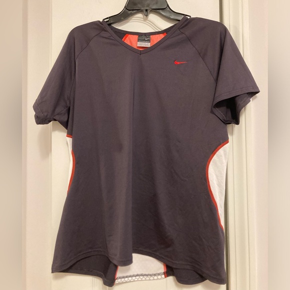 Nike Sphere React Short Sleeve Breathable Athletic Shirt. Size XL (16-18) - Picture 1 of 3